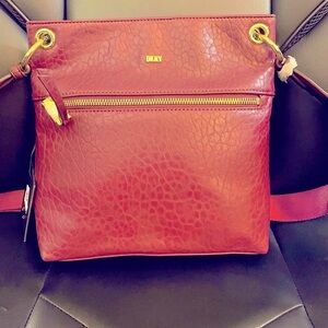 Brand NWT crossbody bag DKNY